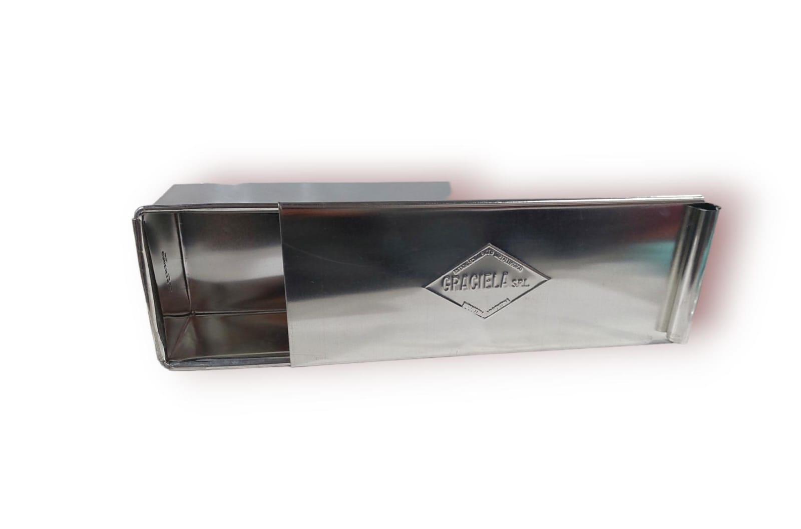 MOLDE PAN LACTAL CON TAPA 26CM