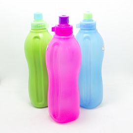 BOTELLA PLASTICA ESTILO DEPORTIVA CON PICO 500ML